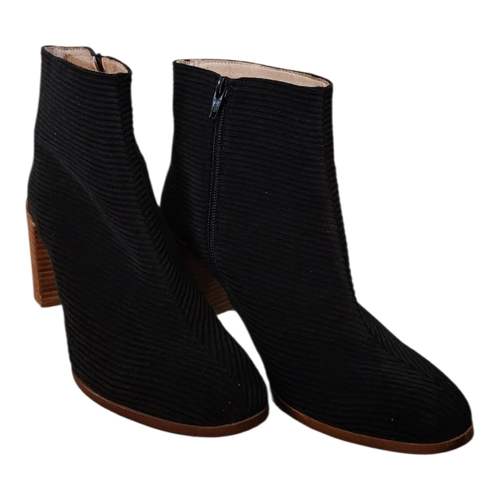 Anthropologie Elegant Black Ankle Boots with Wooden Heel - Picture 7 of 7